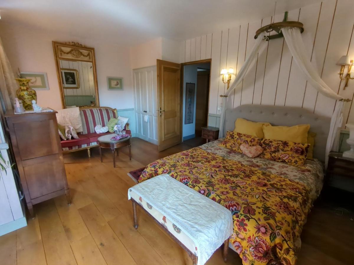 D'hotes La Grenade Bleue Bed & Breakfast *